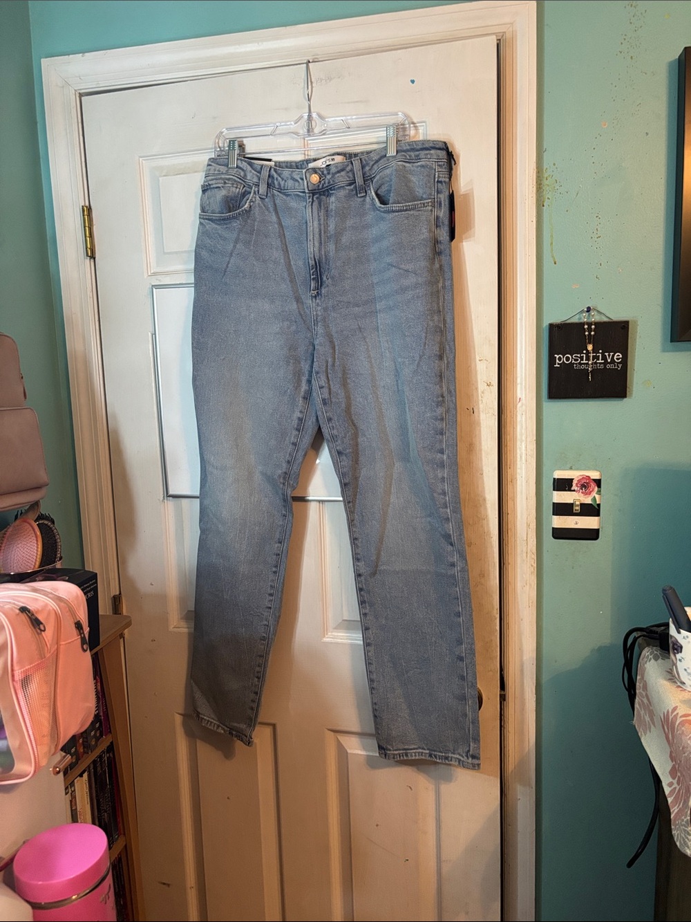 Classic High-Rise Light Blue Women's Jeans Size 33